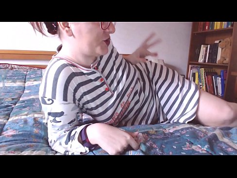 ❤️ Paimk šią didelę juodą varpą į burną maža vergė ️ Anal video prie mūsų ☑