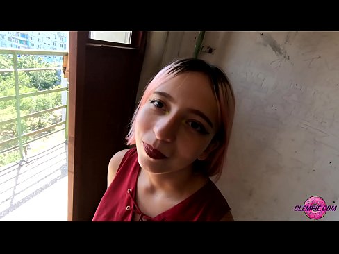 ❤️ Studentė jausmingai čiulpia nepažįstamąjį užmiestyje - sperma ant jo veido ️ Anal video prie mūsų ☑